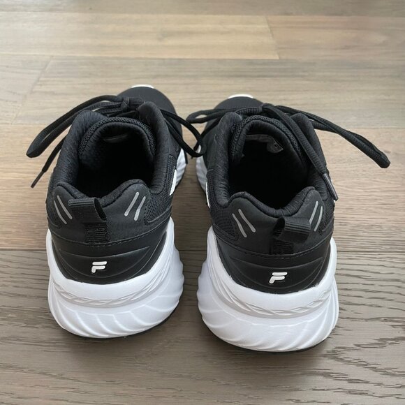 Fila Trazoros Energized 2 Athletic Lo Cut Lace Up Sneakers Black + White Sz 9 - Picture 3 of 11